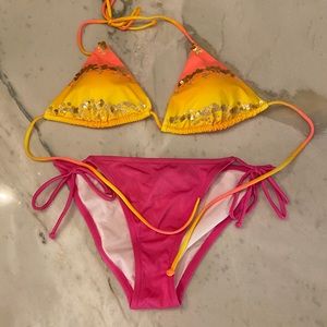 Bundle of 18 Victoria’s Secret & random bikinis